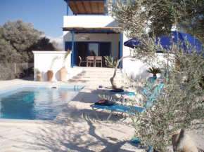 Villa Marcyr  Камилари